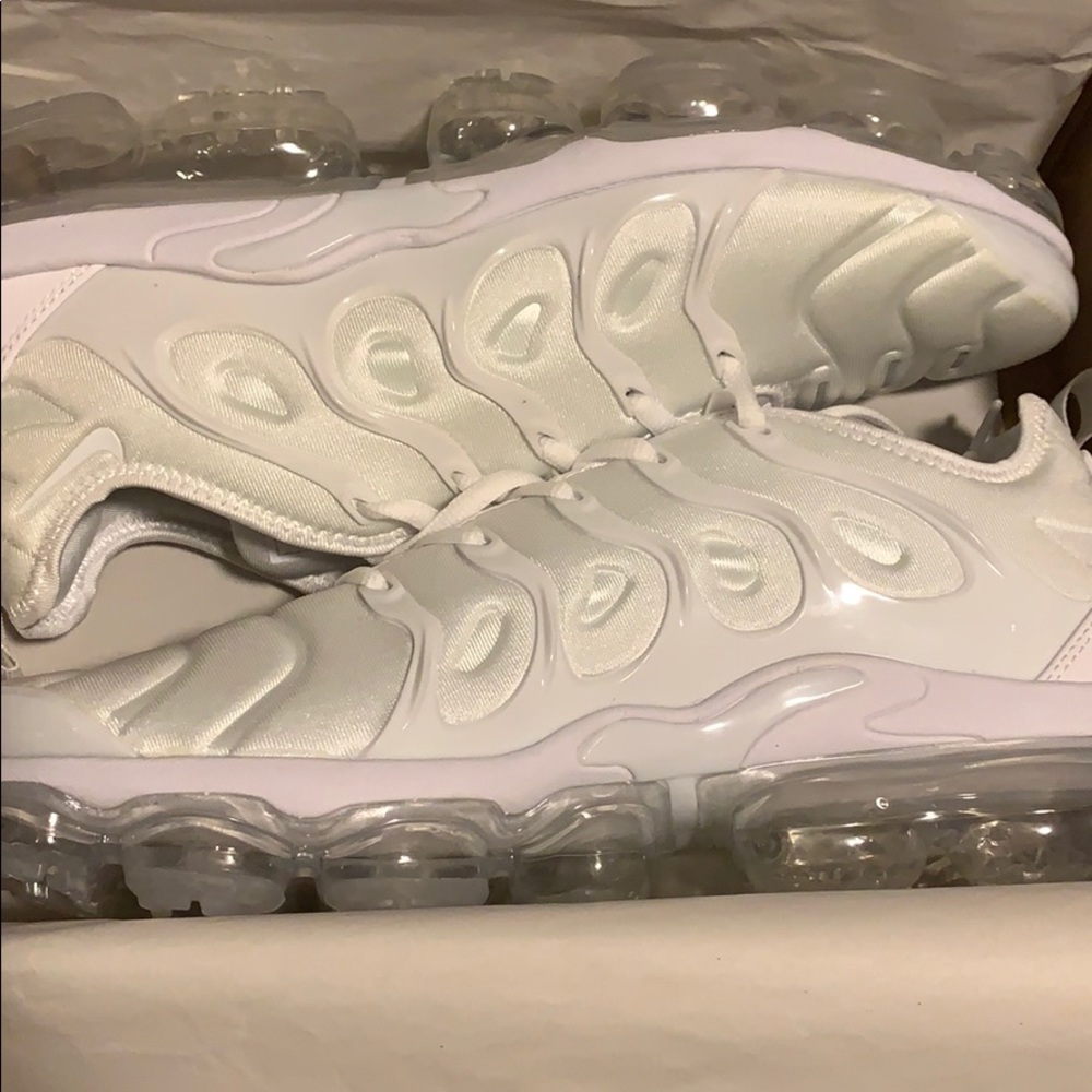Nike air vapormax plus men’s BNIB - Picture 13 of 13
